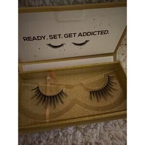 Lashaholic Luxury False Strip Lashes. Brand New In Box With Free Shipping